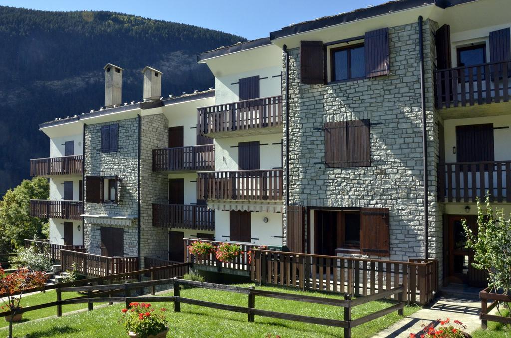 Mont Blanc Apartment Morgex Szoba fotó